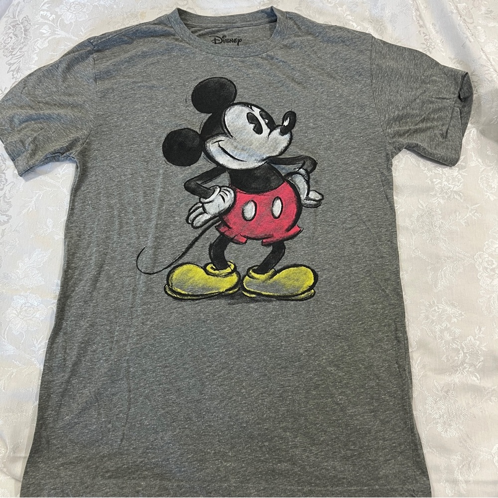 Disney classic Mickey size medium unisex tee shirts - Picture 3 of 6
